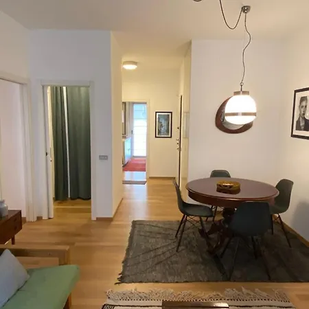Apartment Salasco 20 - Bocconi Porta Romana Unique And Stylish Apartment!